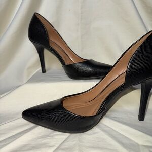 Jessica Simpson Black Textured Heels